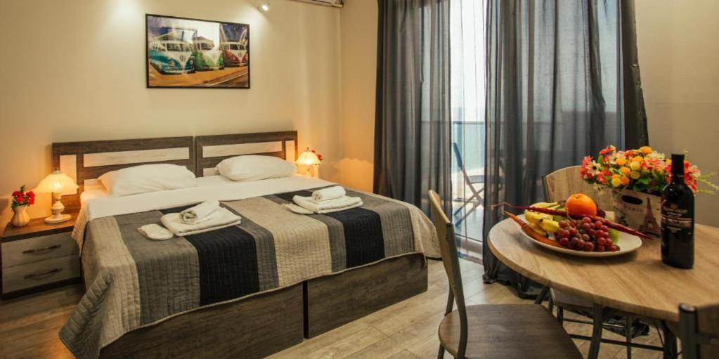 Luxury Apartments Батуми Экстерьер фото