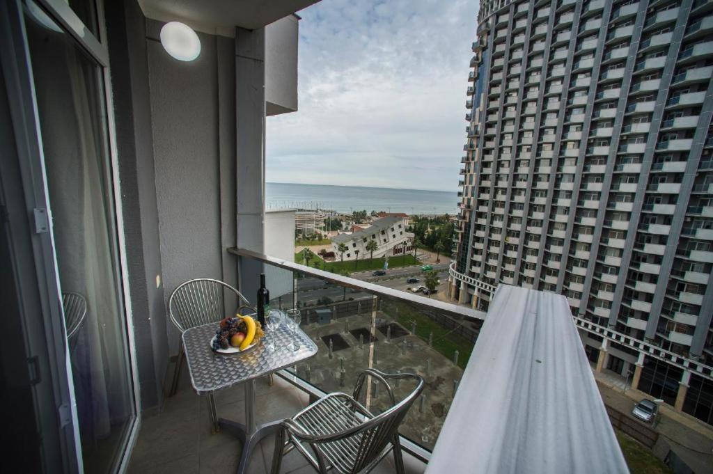 Luxury Apartments Батуми Экстерьер фото