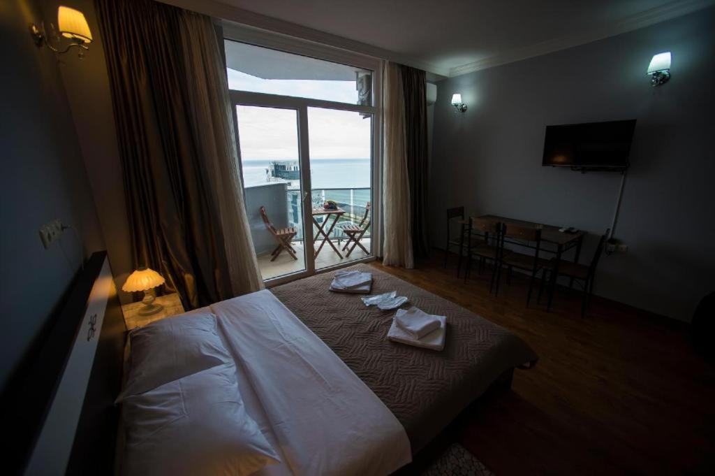 Luxury Apartments Батуми Экстерьер фото