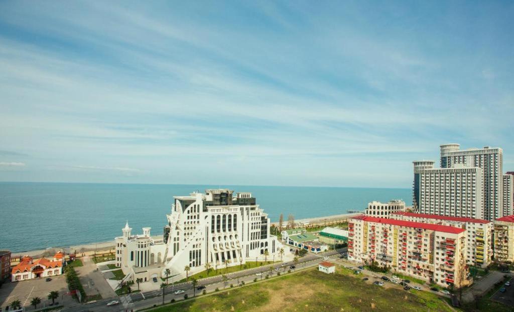 Luxury Apartments Батуми Экстерьер фото