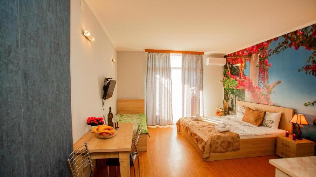 Luxury Apartments Батуми Экстерьер фото